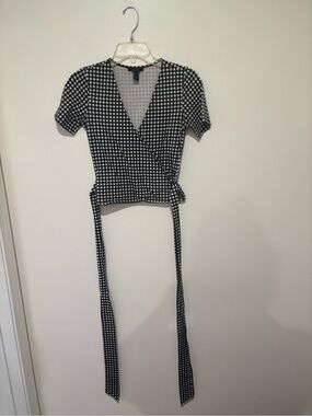 Women’s Black & White Gingham Wrap Crop Top Medium